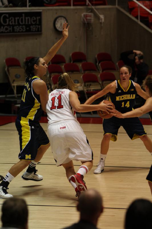2012-11-16 17:34:35 ** Basketball, Damenbasketball, Michigan, Taryn Wicijowski, Utah Utes ** 