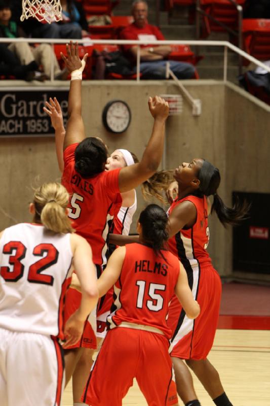 2011-02-01 21:15:16 ** Basketball, Diana Rolniak, Michelle Plouffe, UNLV, Utah Utes, Women's Basketball ** 