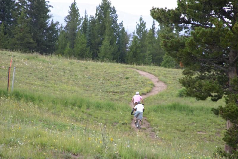 2006-07-23 15:35:12 ** Vail ** Here it looks more like up-hill.