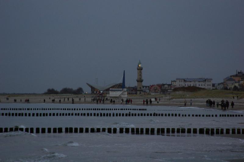 2006-11-26 15:50:36 ** Germany, Warnemünde ** Warnemünde beach and light house. 2006-11-26 15:50:36 ** Germany, Warnemünde ** Warnemünde beach and light house.