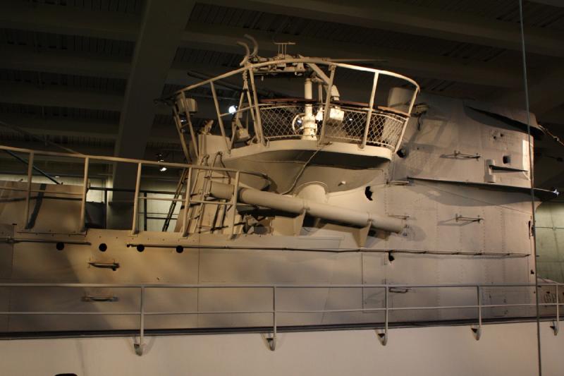 2014-03-11 09:40:08 ** Chicago, Illinois, Museum of Science and Industry, Submarines, Type IX, U 505 ** Conning tower with two 20mm anti-air guns and one 37mm anti-air gun.