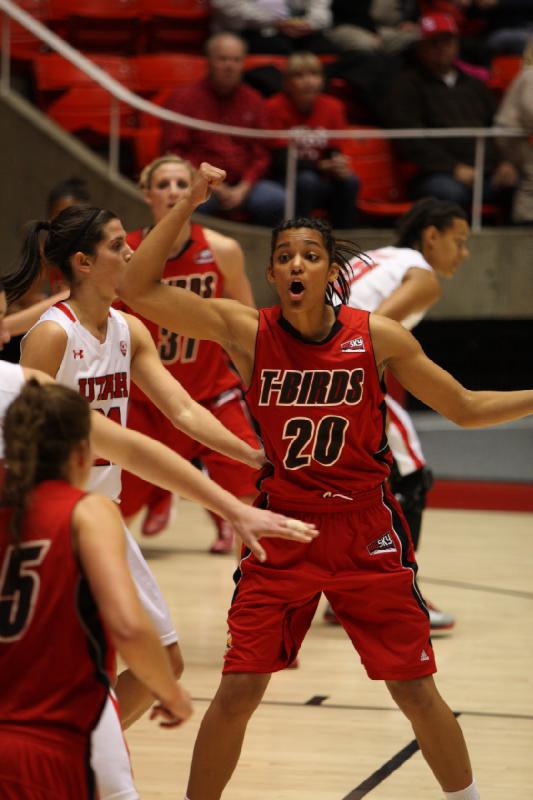 2012-11-13 19:14:16 ** Basketball, Chelsea Bridgewater, Ciera Dunbar, Damenbasketball, Southern Utah, Utah Utes ** 