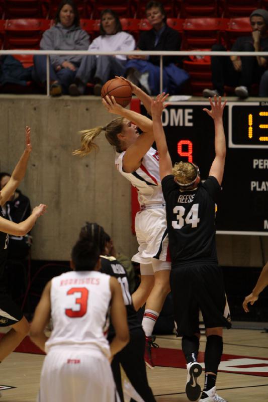 2013-01-13 15:16:29 ** Basketball, Colorado, Iwalani Rodrigues, Taryn Wicijowski, Utah Utes, Women's Basketball ** 