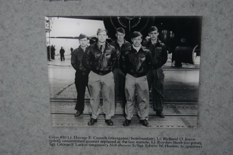 2007-04-01 15:51:40 ** Air Force, Hill AFB, Utah ** Tenth crew: navigator/bombardier Lt. Horace E. Crouch, pilot Lt. Richard O. Joyce, unidentified gunner replaced at the last minute, co-pilot Lt. Royden Stork, Ingenieur Sgt. George F. Larkin. Not shown: gunner S/Sgt. Edwin W. Horton, Jr.