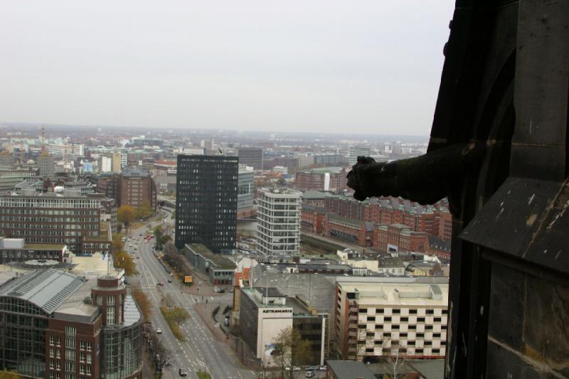 2006-11-25 11:56:46 ** Germany, Hamburg, St. Nikolai ** View from the tower of the St. Nikolai church.
