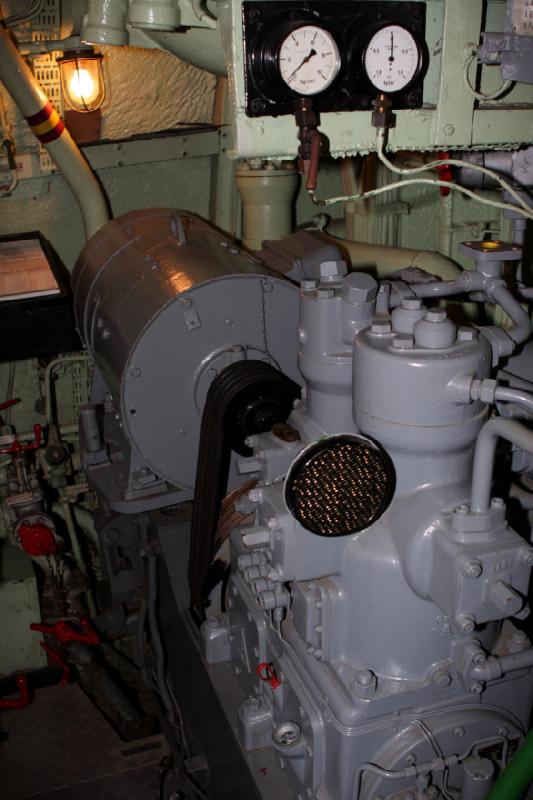 2010-04-15 15:52:49 ** Bremerhaven, Germany, Submarines, Type XXI, U 2540 ** Inside the diesel engine room.