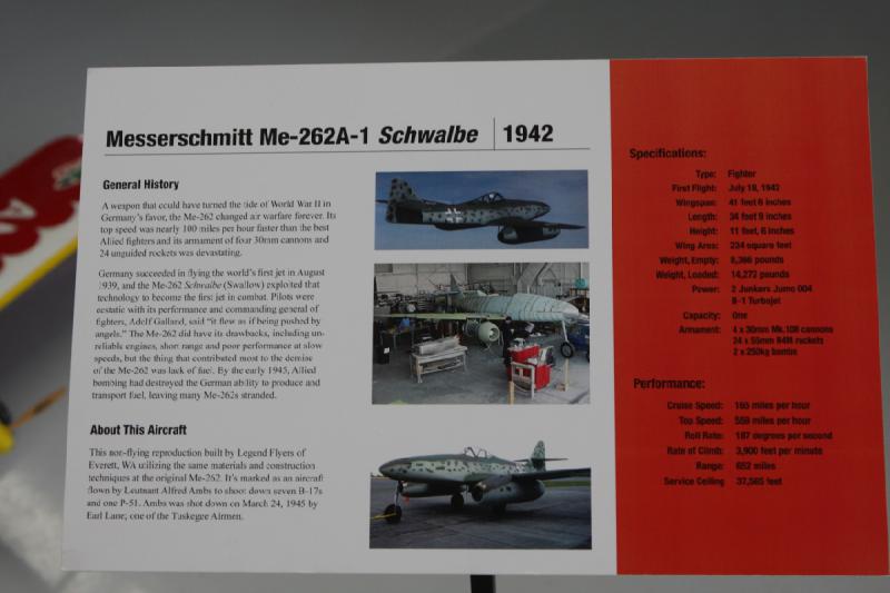 2011-03-26 15:27:58 ** Evergreen Luft- und Raumfahrtmuseum ** Beschreibung der Messerschmitt Me-262A-1 Schwalbe.