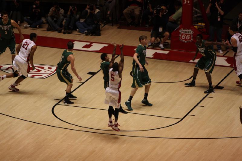 2012-11-16 19:10:01 ** Basketball, Men's Basketball, Sacramento State, Utah Utes ** 