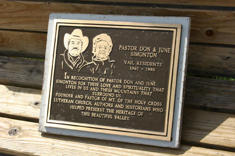 2006-07-23 15:30:58 ** Vail ** Memorial plaque for a pastor and his wife.
