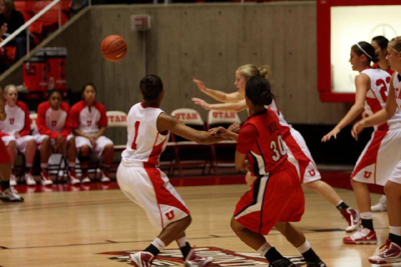 2010-01-16 15:09:05 ** Basketball, Halie Sawyer, Janita Badon, Rachel Messer, Taryn Wicijowski, UNLV, Utah Utes, Women's Basketball ** 