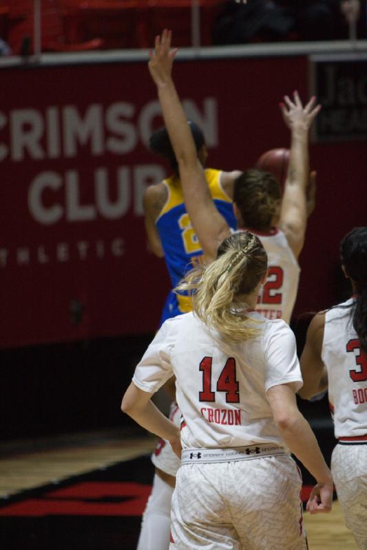 2016-01-31 14:05:23 ** Basketball, Damenbasketball, Emily Potter, Paige Crozon, Tanaeya Boclair, UCLA, Utah Utes ** 