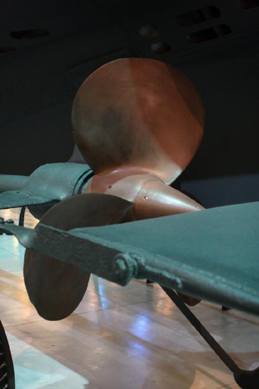 2014-03-11 09:44:27 ** Chicago, Illinois, Museum of Science and Industry, Typ IX, U 505, U-Boote ** Einer der Propeller.