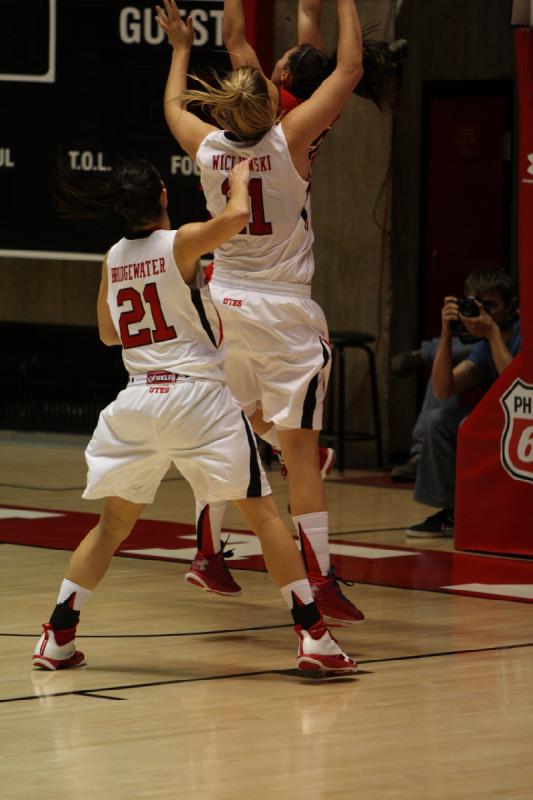 2012-11-13 20:25:28 ** Basketball, Chelsea Bridgewater, Southern Utah, Taryn Wicijowski, Utah Utes, Women's Basketball ** 