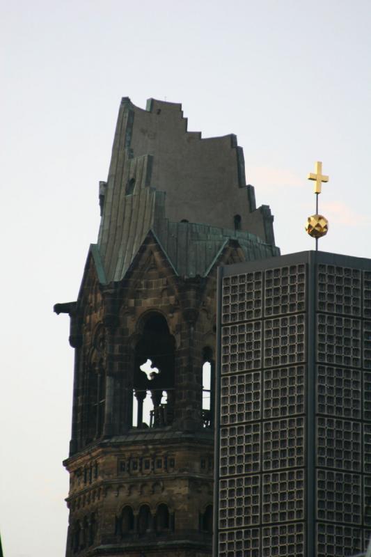 2006-11-27 15:53:32 ** Berlin, Germany ** As the Nikolai church in Hamburg, the Kaiser-Wilhelm memorial church in Berlin was secured against further decay.