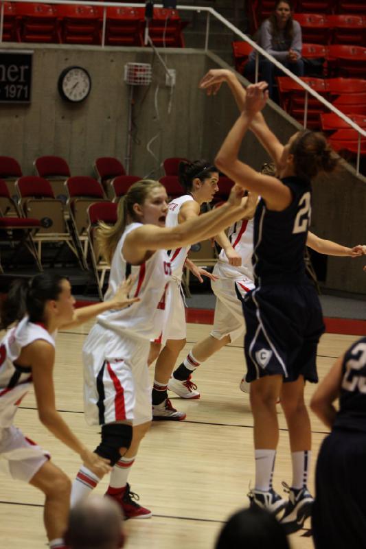 2012-11-01 19:31:50 ** Basketball, Chelsea Bridgewater, Concordia, Damenbasketball, Danielle Rodriguez, Taryn Wicijowski, Utah Utes ** 