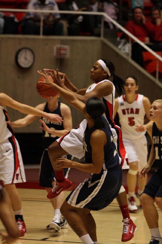 2011-01-01 15:59:44 ** Basketball, Damenbasketball, Janita Badon, Michelle Harrison, Michelle Plouffe, Utah State, Utah Utes ** 
