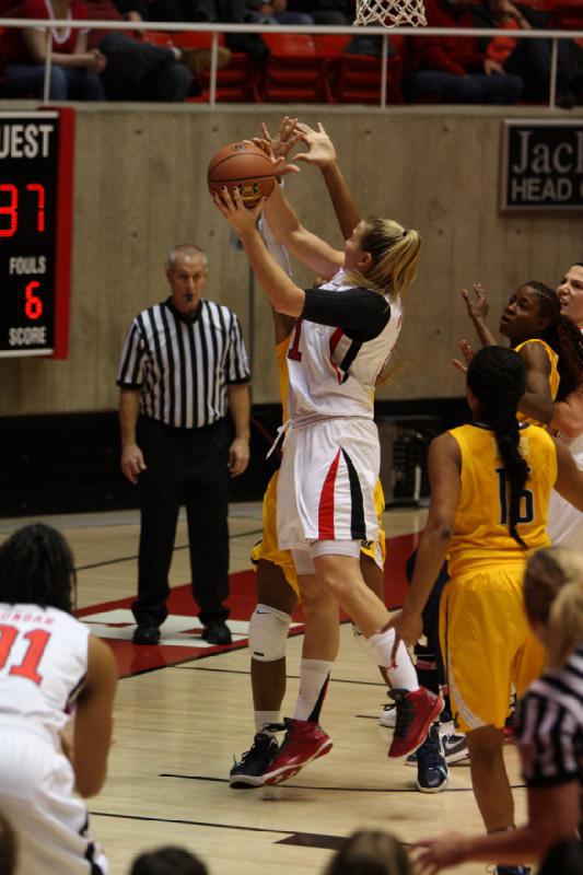 2013-01-04 19:28:54 ** Basketball, Cal, Ciera Dunbar, Damenbasketball, Michelle Plouffe, Taryn Wicijowski, Utah Utes ** 