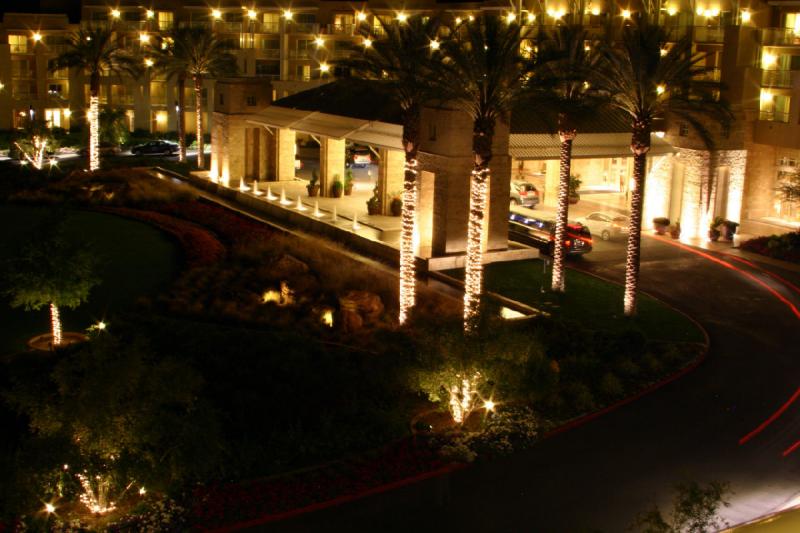 2007-04-14 20:14:52 ** Phoenix ** Porte cochère of the JW Marriott Desert Ridge. 2007-04-14 20:14:52 ** Phoenix ** Porte cochère of the JW Marriott Desert Ridge.