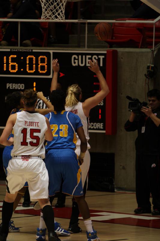 2012-01-26 19:04:14 ** Basketball, Michelle Plouffe, Taryn Wicijowski, UCLA, Utah Utes, Women's Basketball ** 