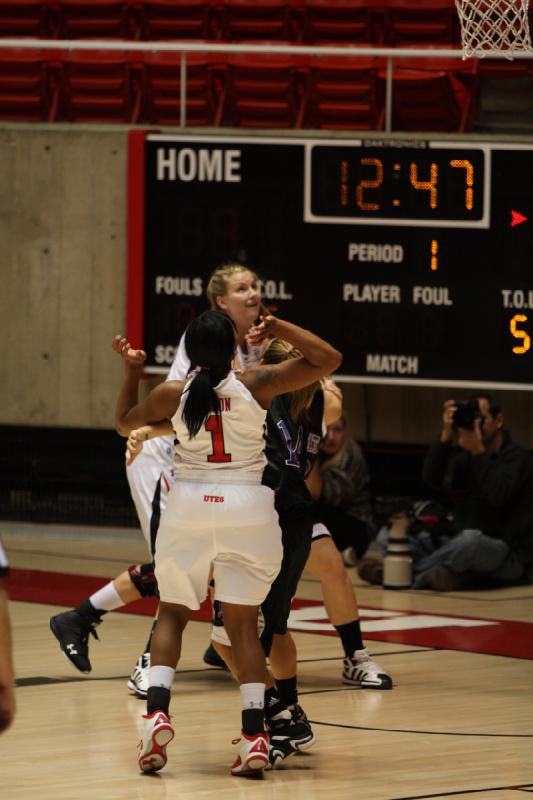 2011-12-01 19:12:27 ** Basketball, Damenbasketball, Janita Badon, Taryn Wicijowski, Utah Utes, Weber State ** 
