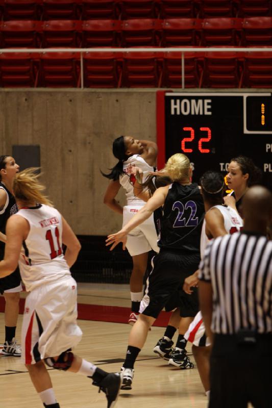 2011-12-01 19:13:54 ** Basketball, Janita Badon, Rachel Morris, Taryn Wicijowski, Utah Utes, Weber State, Women's Basketball ** 