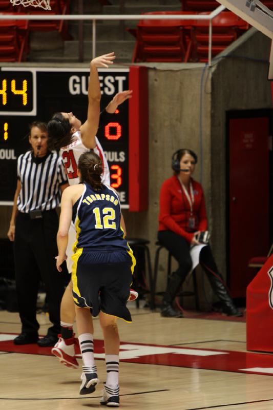2012-11-16 16:48:35 ** Basketball, Chelsea Bridgewater, Michigan, Utah Utes, Women's Basketball ** 
