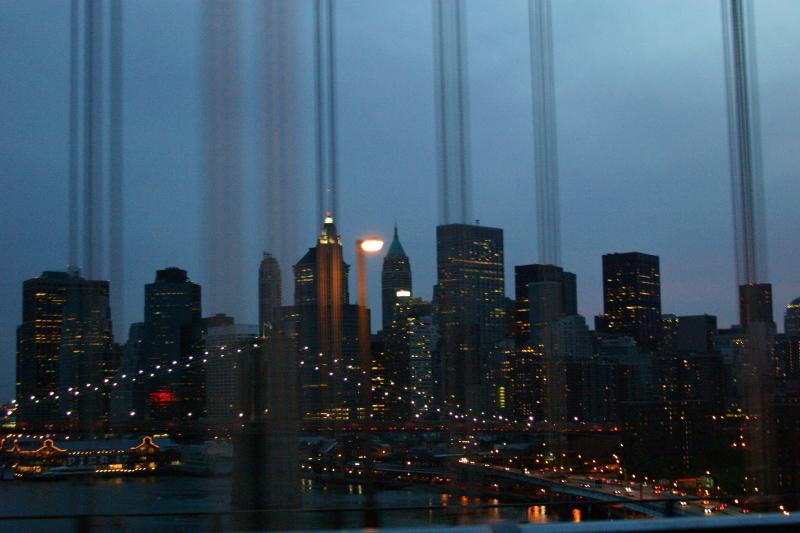 2006-05-07 20:16:48 ** New York ** Manhattan and the 'Brooklyn Bridge' as seen from the 'Manhattan Bridge'.
