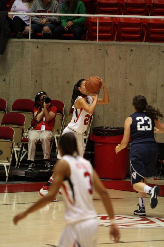 2012-11-01 19:08:21 ** Basketball, Concordia, Damenbasketball, Danielle Rodriguez, Iwalani Rodrigues, Utah Utes ** 